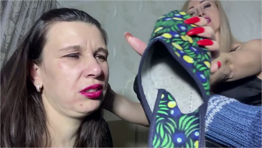 Socks N Feet Sniffing