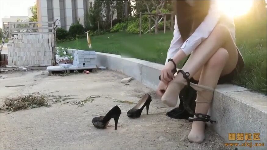 Chinese Girl Cuffs