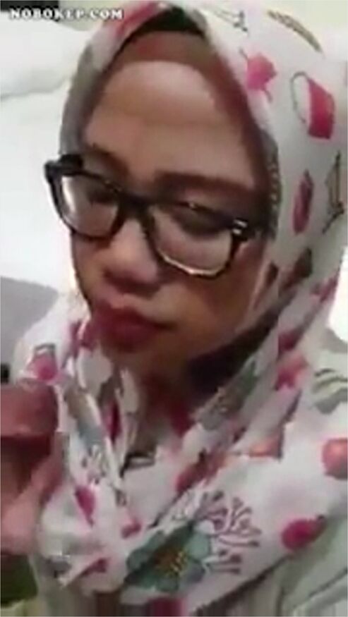 Bokep Indo Mahasiswi Hijab Nyepong Crot Dimuka - Ruang Bokep