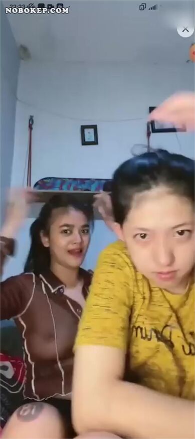 Bokep Indo Duo Lesbian Berciuman Kenyot Uting Dreamlive - Bokepi