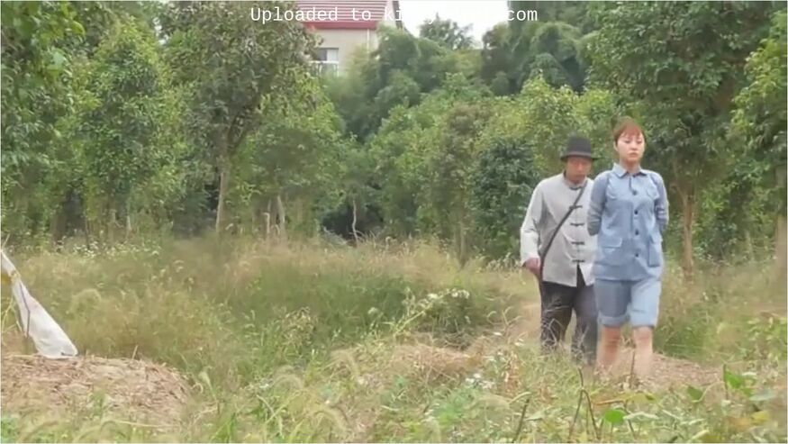 Chinese Prisoner Walking