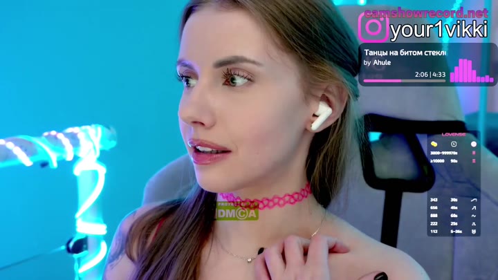 -VikkiL0vesCheese- 1