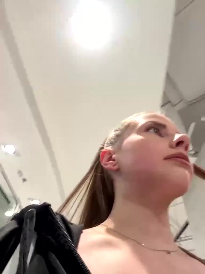 -VikkiL0vesCheese- 1