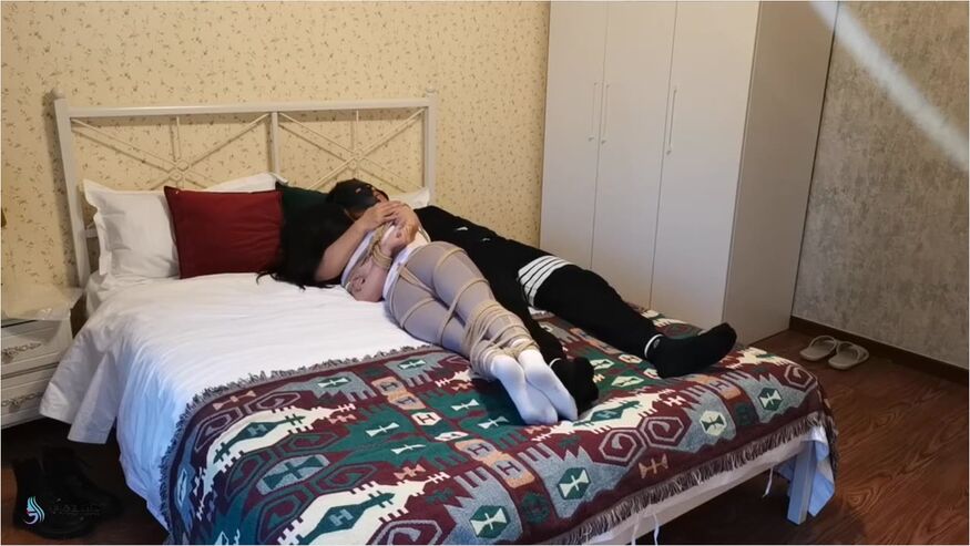 Chinese Bondage - Of Home Robbery
