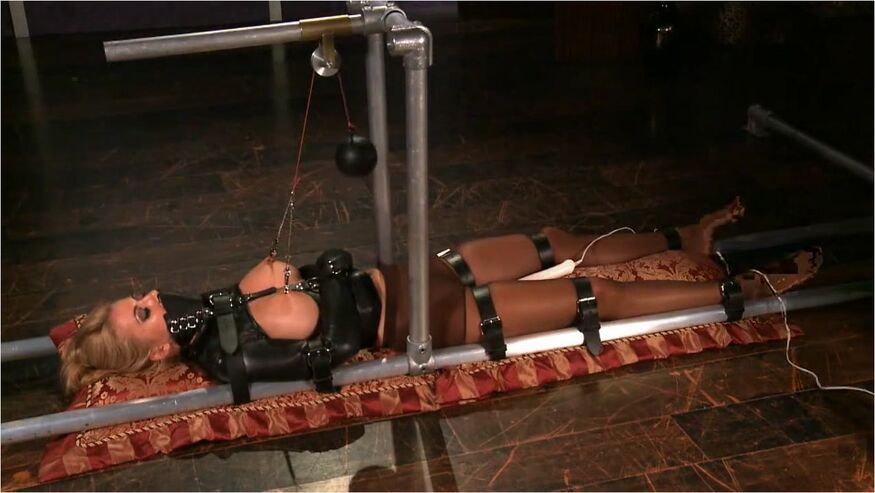 Randy Moore - Orgasms In Restraints
