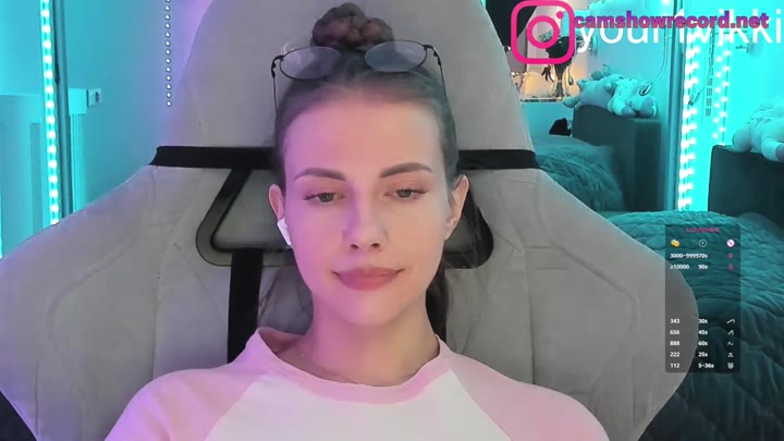 -VikkiL0vesCheese- 1