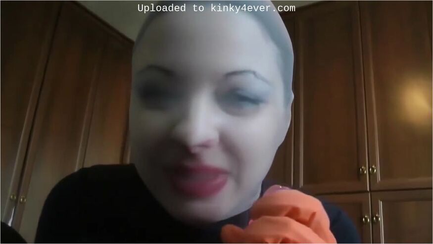 Female Masked Robber Get Her Business