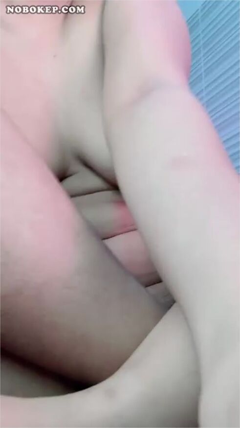 Bokep Indo Mbak Monica Masturbasi Omek Geter Di Kursi - Kontolin
