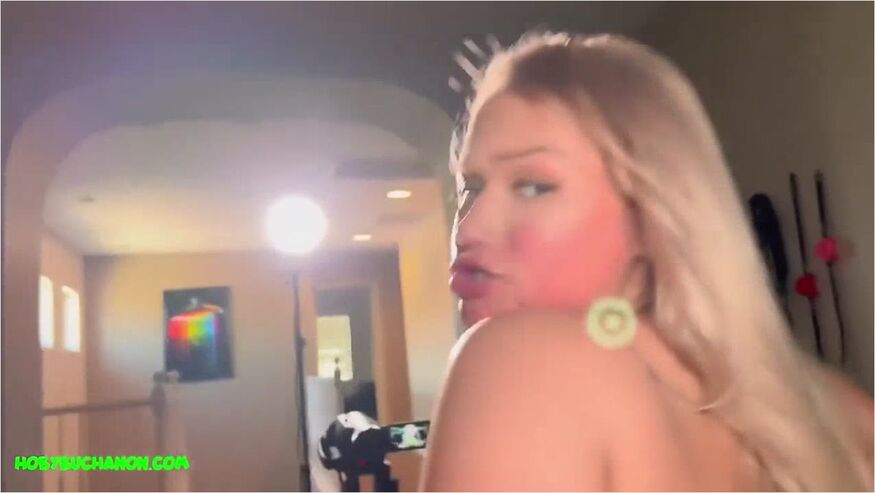 Harley King Is Ready For A Hardcore Throat Fucking