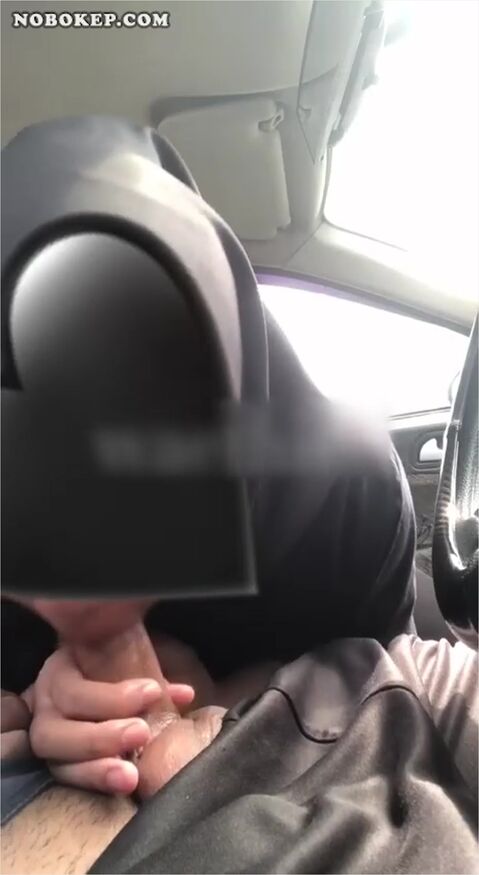 Bokep Indo Hijabers Gemoy Blowjob Kontol Di Mobil Viral - Xjilbab
