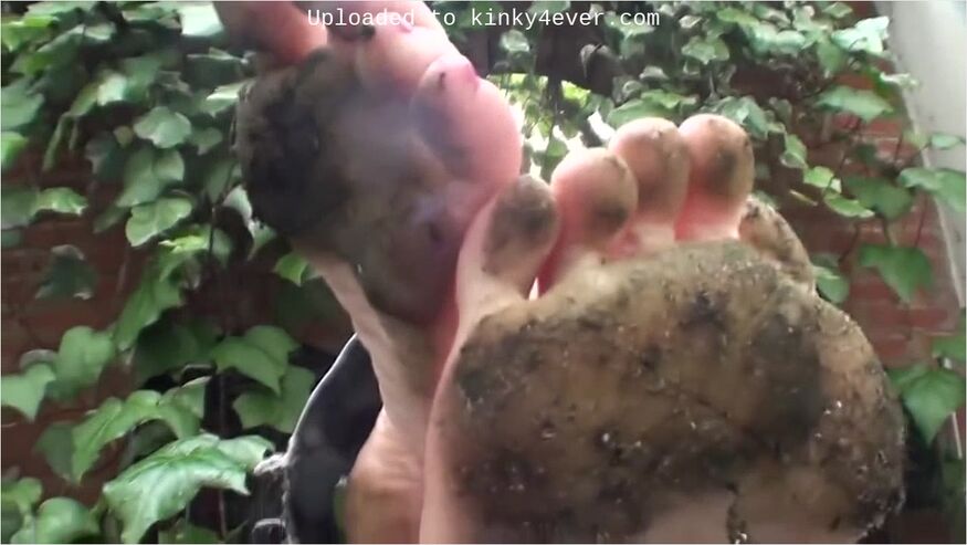 Petite Amateur teen 18+ In Jeans Caught With Delicious Muddy Feet In The Garden