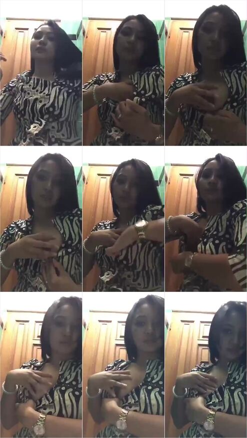 Video Si Manis Berbatik Kasih Liat Tetek KingBokep