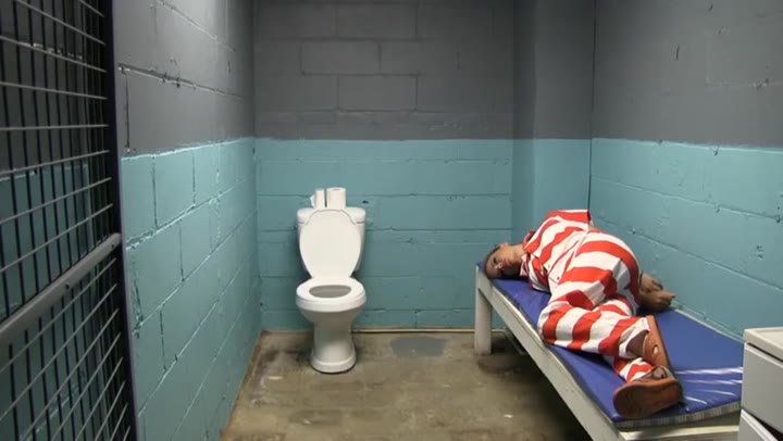 Elizabeth Winter In Transported To Jail: