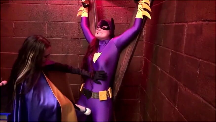 Knight Girl Vs Raven