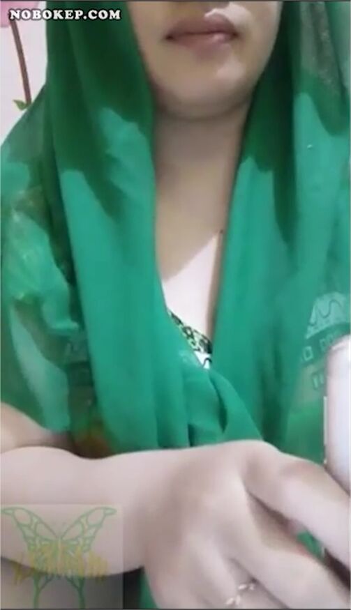 Bokep Indo Live Milf Spill Belahan Anunya Tipis2 - Bokephd