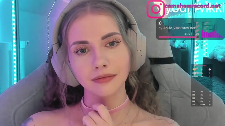 -VikkiL0vesCheese- 1