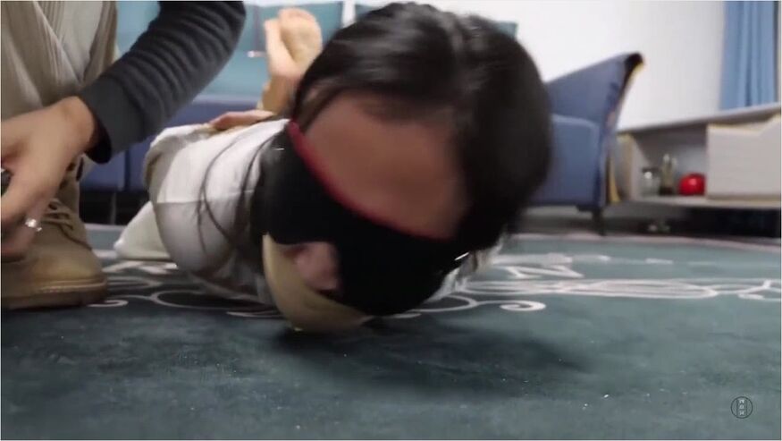 Chinese Beauty Bondage