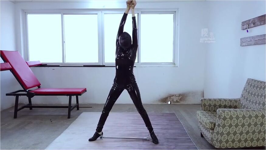 Chinese Spygirl Hooded, Tied U