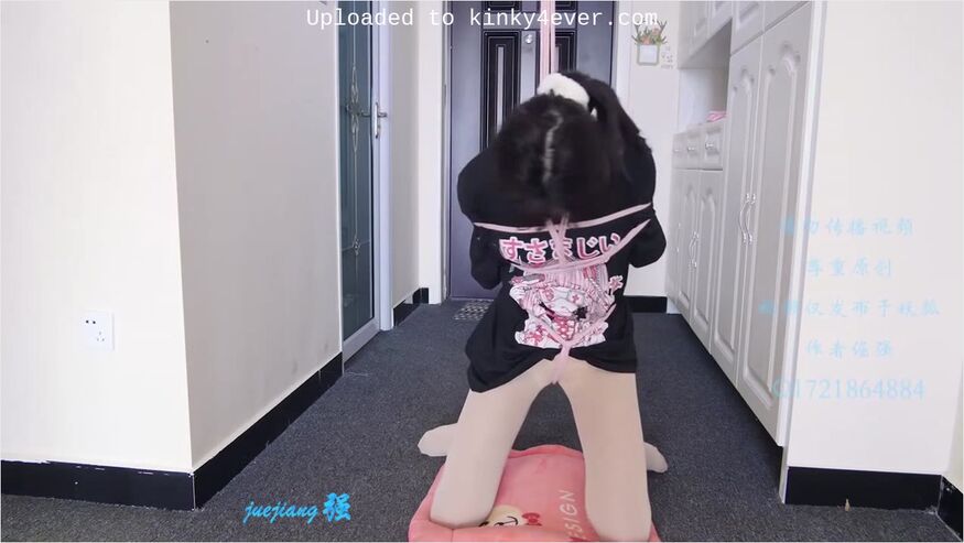 Xiao Ling Gags Kneeling Position