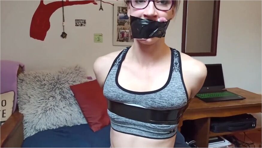 Pssed Off Little Hottie Kdnpd And Left On The Bed Till She