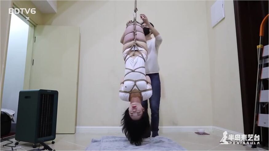Chinese Bondage Hanging