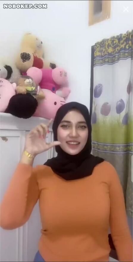 Bokep Indo Live Cewek Hijab Tobrut Joget Binal - Sangetube