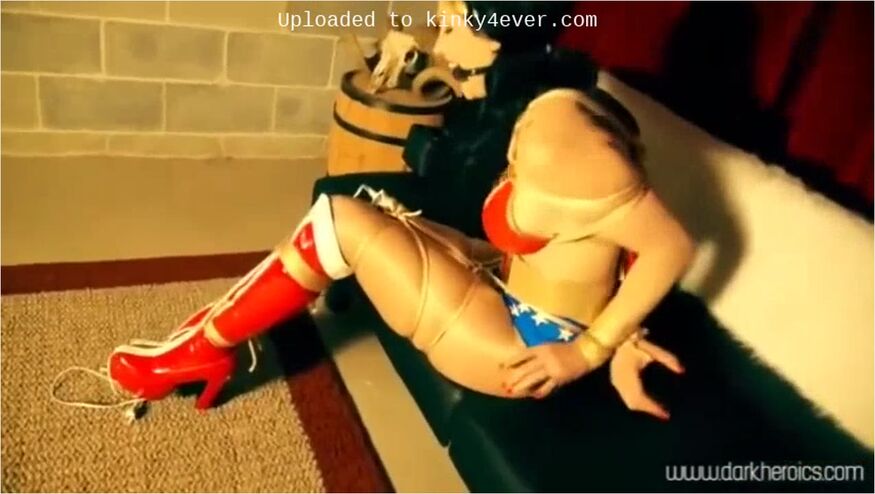 Wonder Woman Tied Up