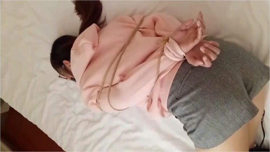 Qian Qian Gagged