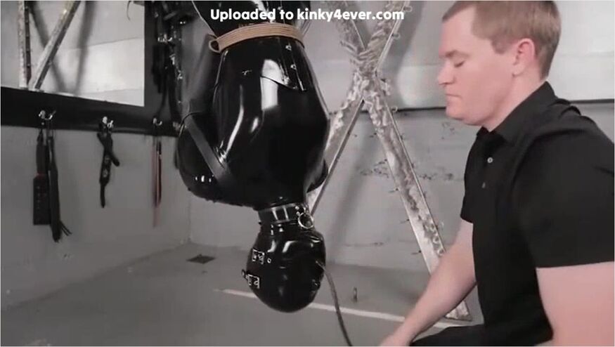 Breathplay And Whipping In Latex