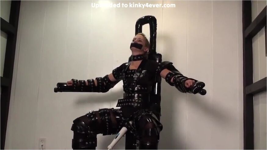 Pleasurechair 13