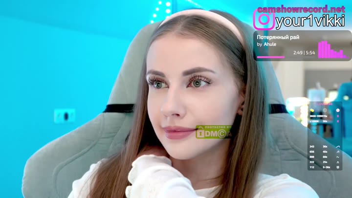 -VikkiL0vesCheese- 1