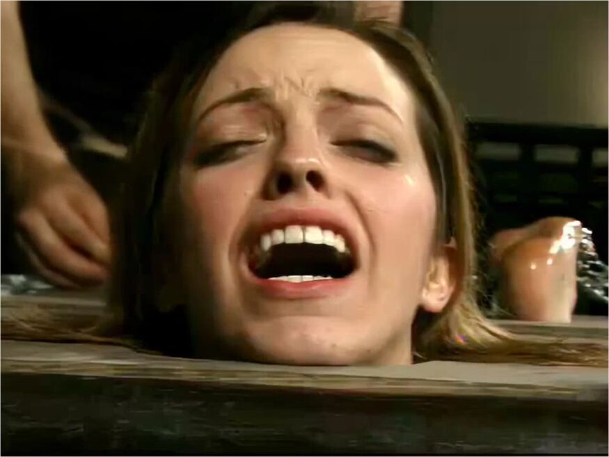 Insex 2001 11 14 Molly S Toe Stretch Live Feed From June 9 2001