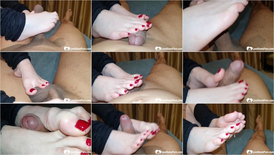 Girlfriend Teases Me With Her Little Feet And Makes Me Nut - Bokep Barat