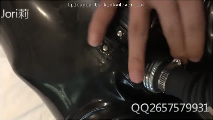Latex Girl Breathcontrol