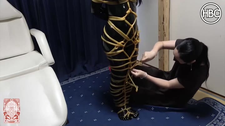 Latex Breathplay With Lady Hinako