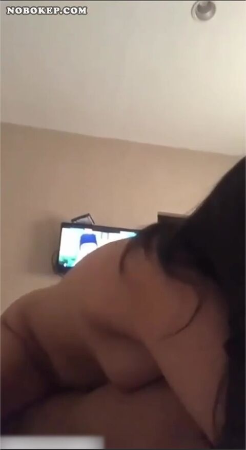 Bokep Indo Gadis Cantik Masih Kaku Nyepong Kontol - Playin21