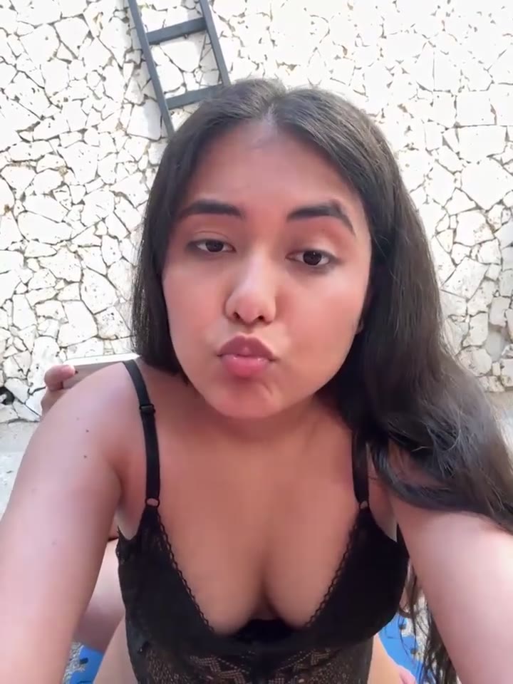 Webcam Model adventure_of_young_2 Videos