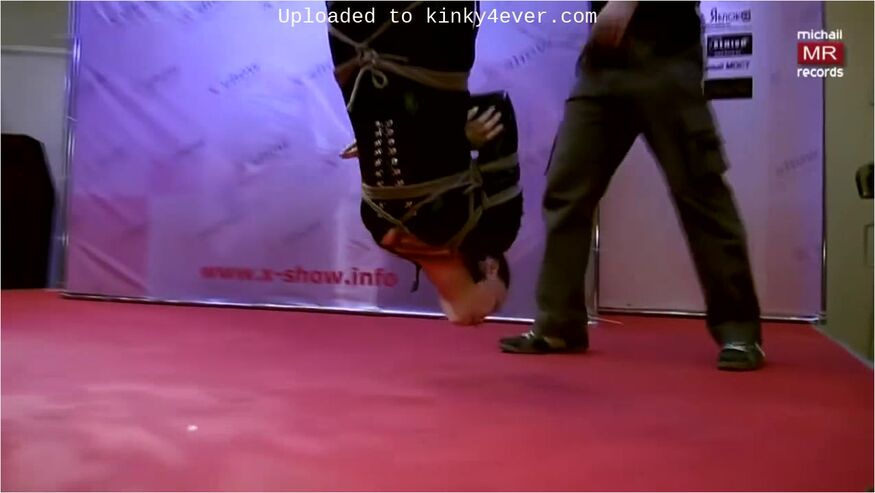 Shibari Performance