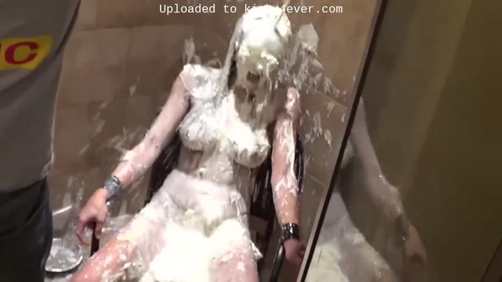 Bizarre Food And Shower Play