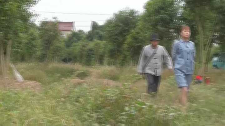 Chinese Prisoner Walking