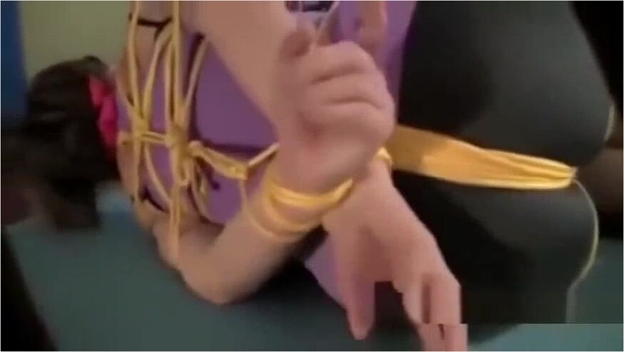 Liv Latexale Fit To Be Bound