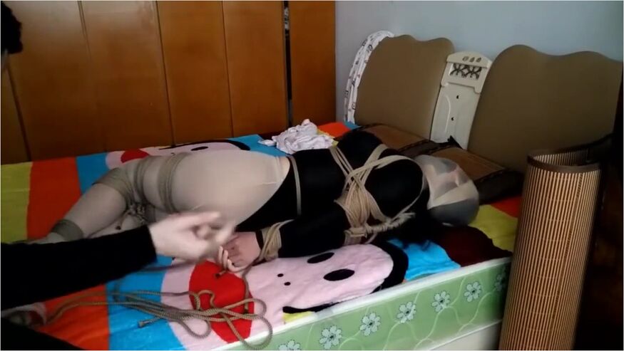 Chinese - Long Bondage Shoot