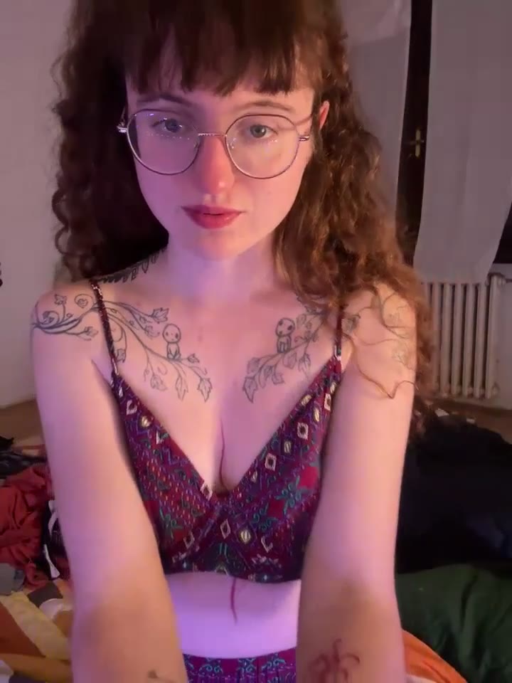 Webcam Model _foxygirl_ Videos