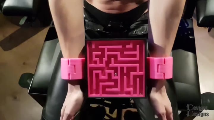 Shocking Maze Game