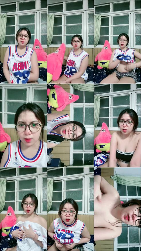 Bokep Indo Ryana Cantik Berkacamata Mulai Nakal Remas Buah Dada - Bokeplah