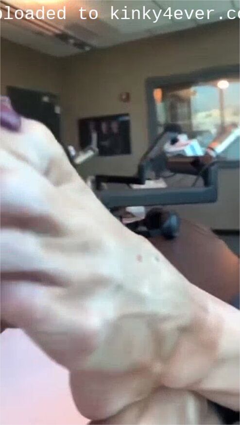Blonde Businesswoman Strips Off Shoes And Socks Before Revealing Her Mature Feet