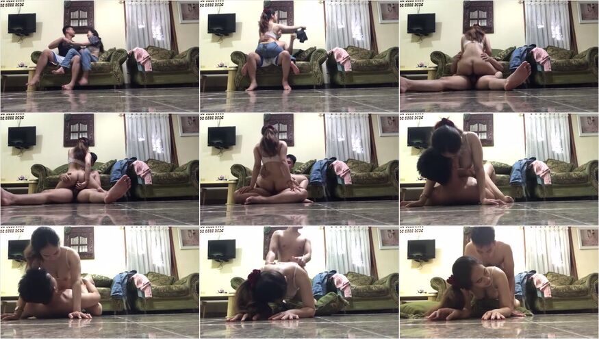 Video Bokep Main Kerumah Pacar Ngewe Di Ruang Tamu - Bokep Indonesia