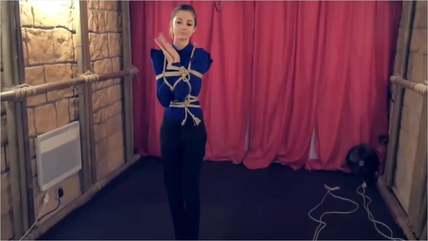 French Girl Try Shibari
