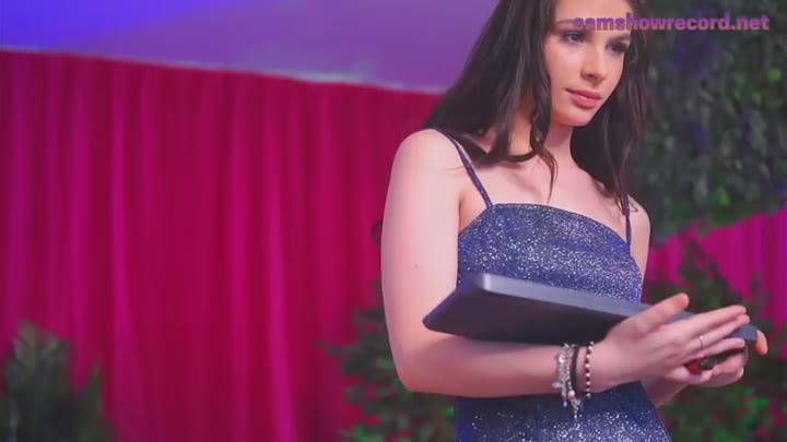 Webcam Model Kyra_Tease Videos