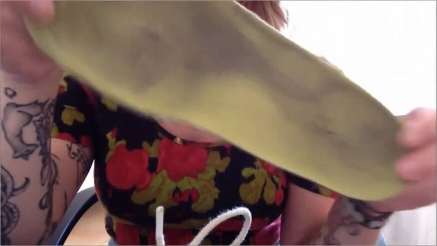 Hot Vulupous Blonde Teasing With Filthy Socks